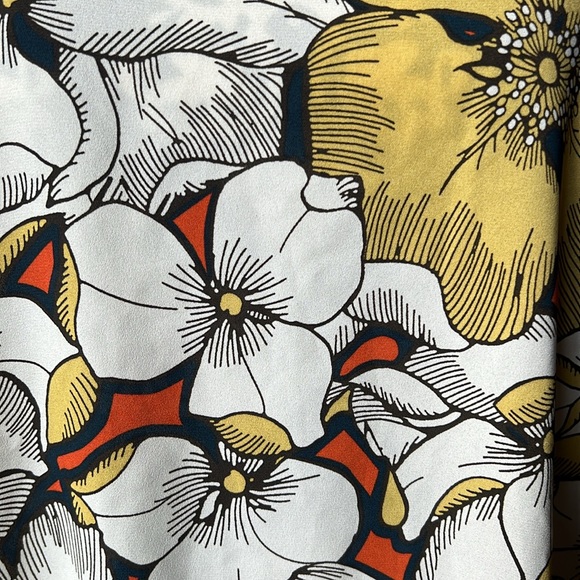 Cabi Sequel Blouse (style 3954) - Picture 7 of 14